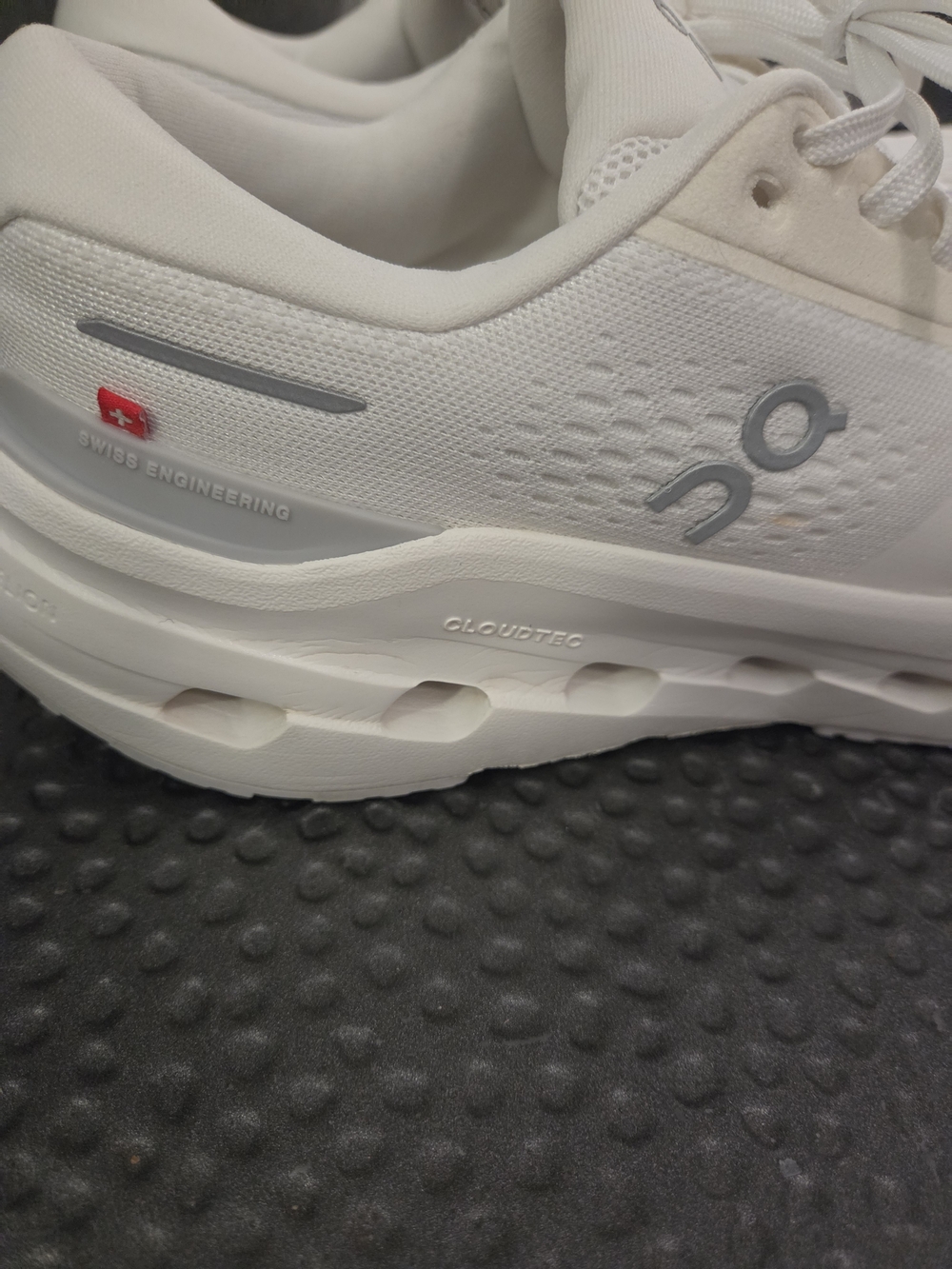 On Running Women's Sneakers in White/Cream - Picture 2 of 7